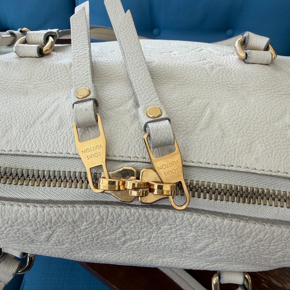 Louis Vuitton Empreinte Lumineuse PM (Ivory/Cream, Gold Hardware) - Picture 4 of 8